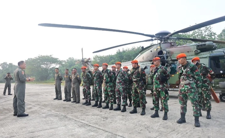 TAK ADA AKSES DARAT, TNI AU TURUN LANGSUNG PADAMKAN KARHUTLA