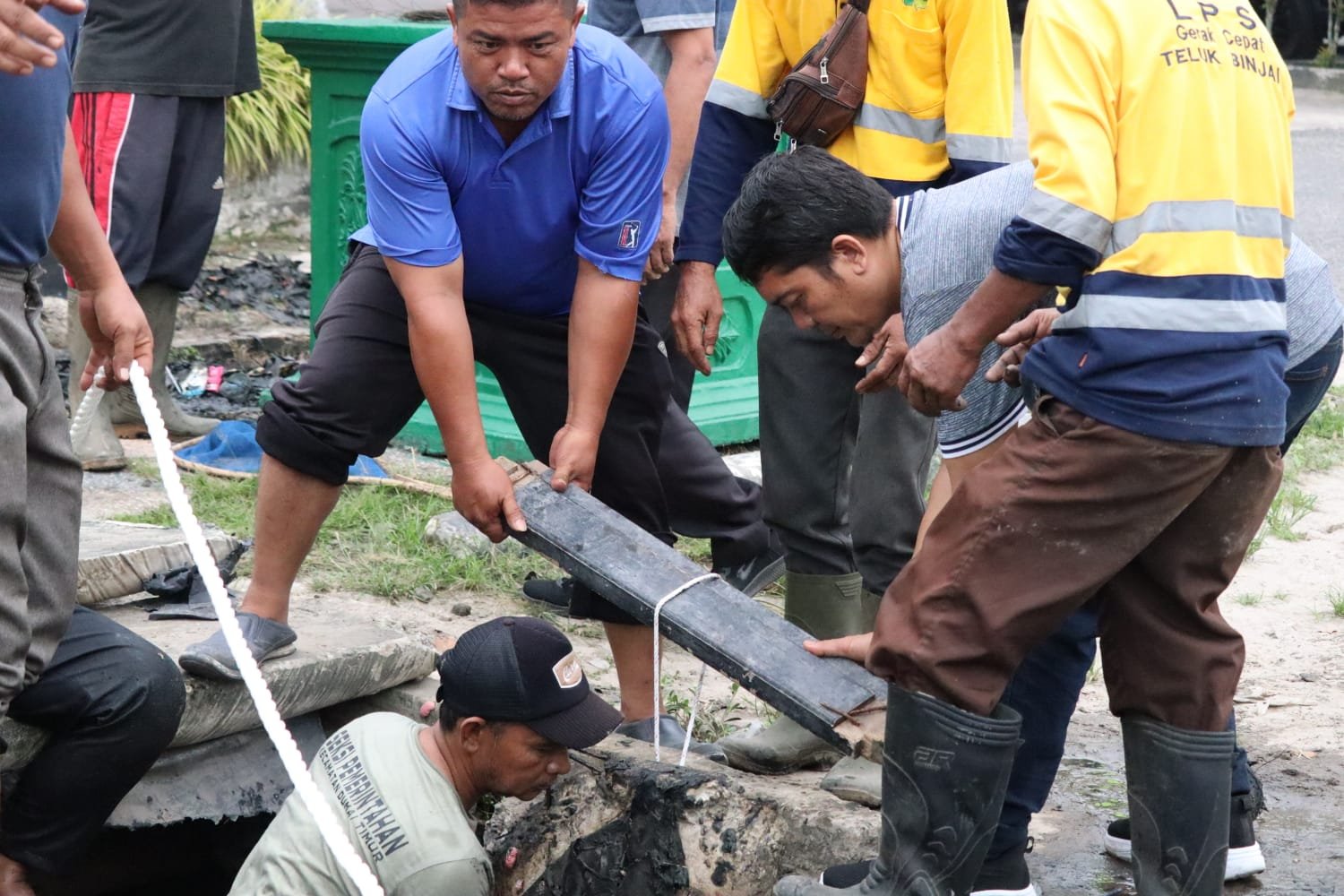 Pelindo Regional 1 Dumai Ikut Jaga Kebersihan Kawasan Jalan Sultan Syarif Kasim