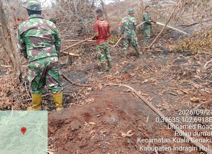 Tim Gabungan Terus Berjibaku Padamkan Karhutla di Indragiri Hulu