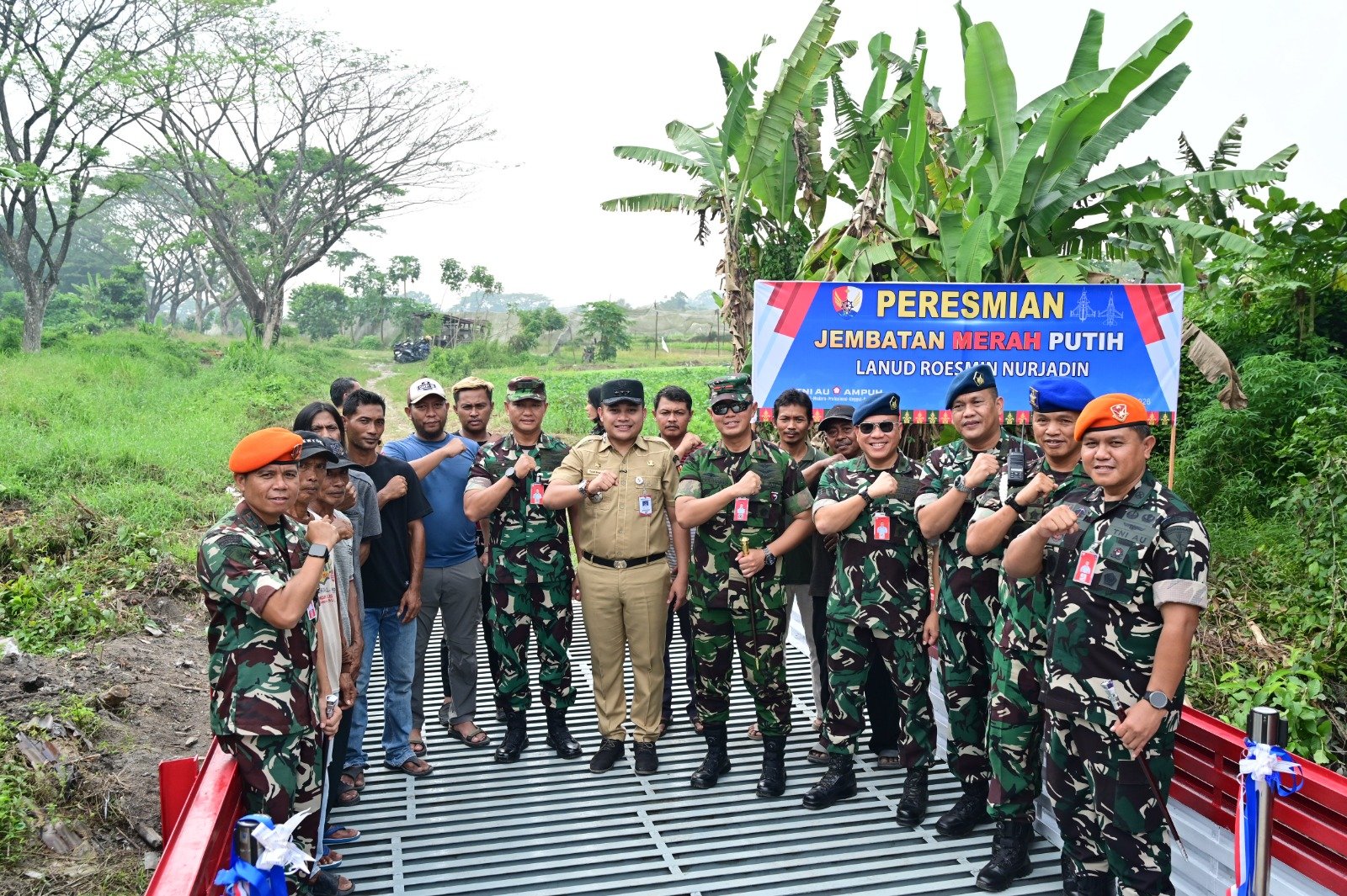 Danlanud Roesmin Nurjadin Resmikan Jembatan Merah Putih