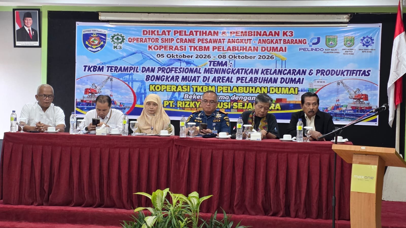 Risiko Kerja Tinggi, Pelindo Dumai Dorong Operator Ship Crane Patuhi Standar K3