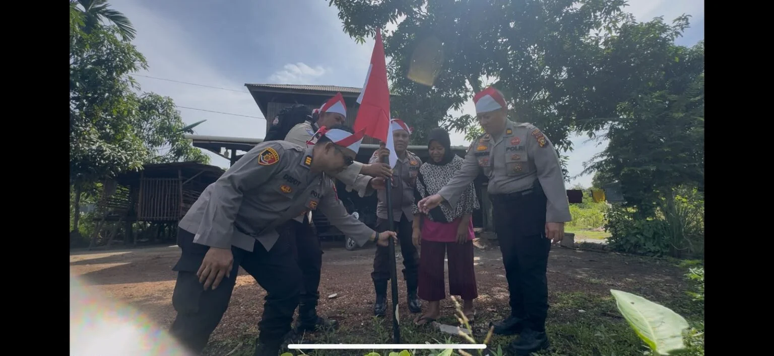Sambut HUT RI ke-81, Polsek Dumai Barat Pasang Ribuan Bendera hingga Pesisir